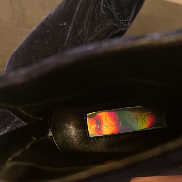 Blue Velvet Booties ASOS DAISY SIREE out of stock online - Picture 7 of 8